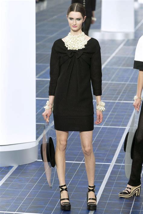 chanel black dress 2013